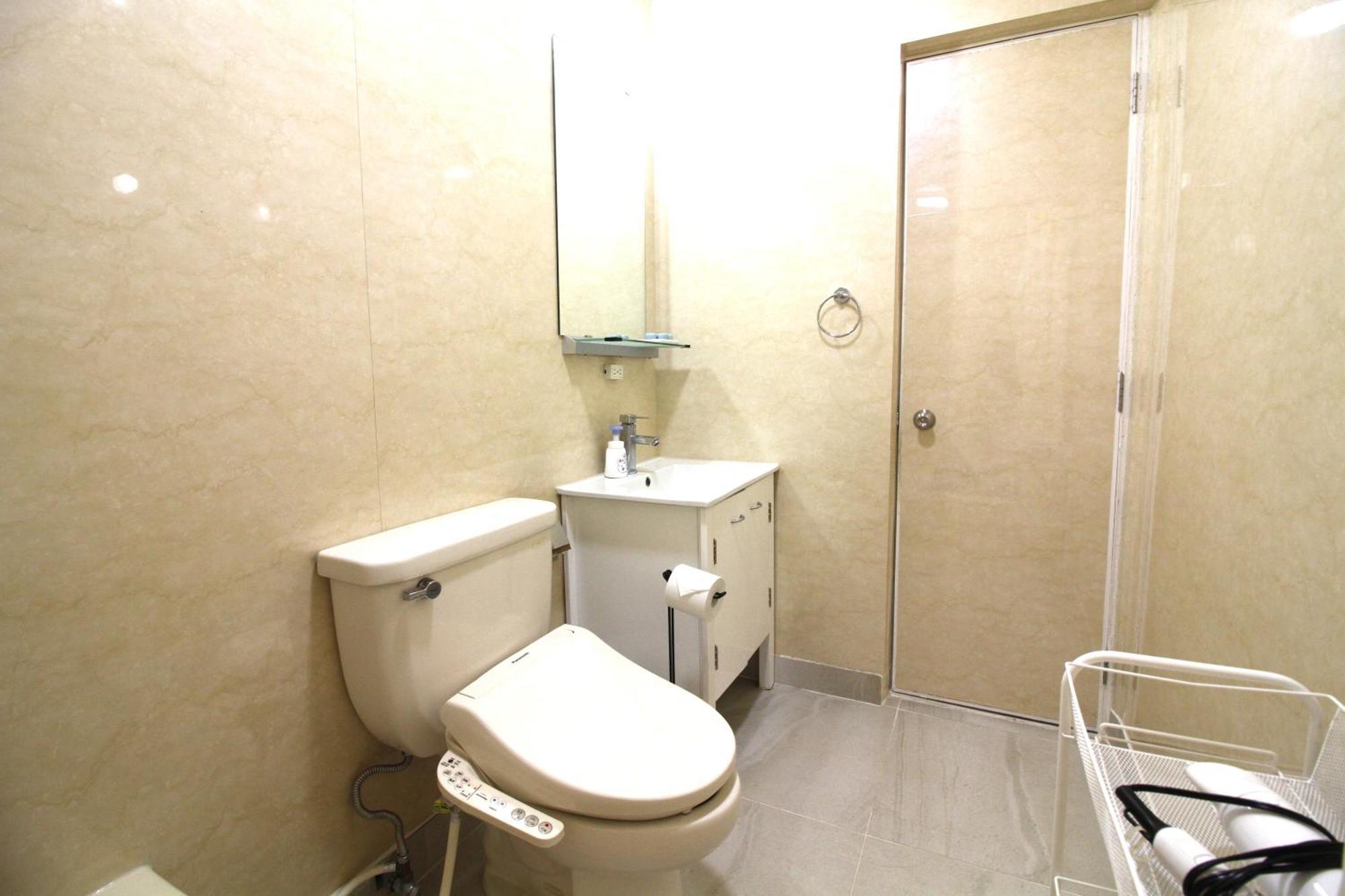 Whale Okinawa Hotel Kadena Kültér fotó