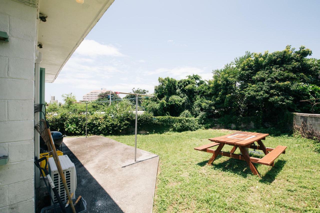 Whale Okinawa Hotel Kadena Kültér fotó