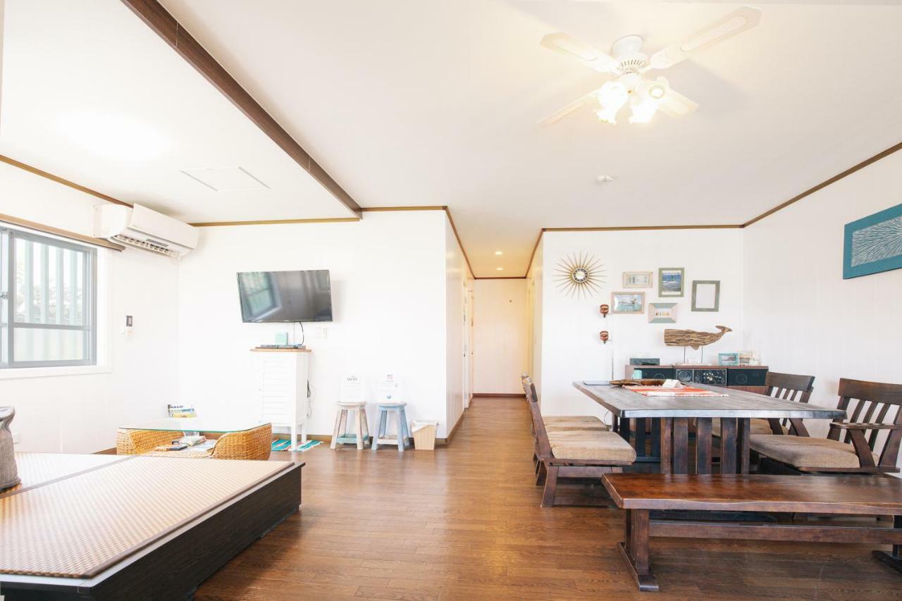 Whale Okinawa Hotel Kadena Kültér fotó